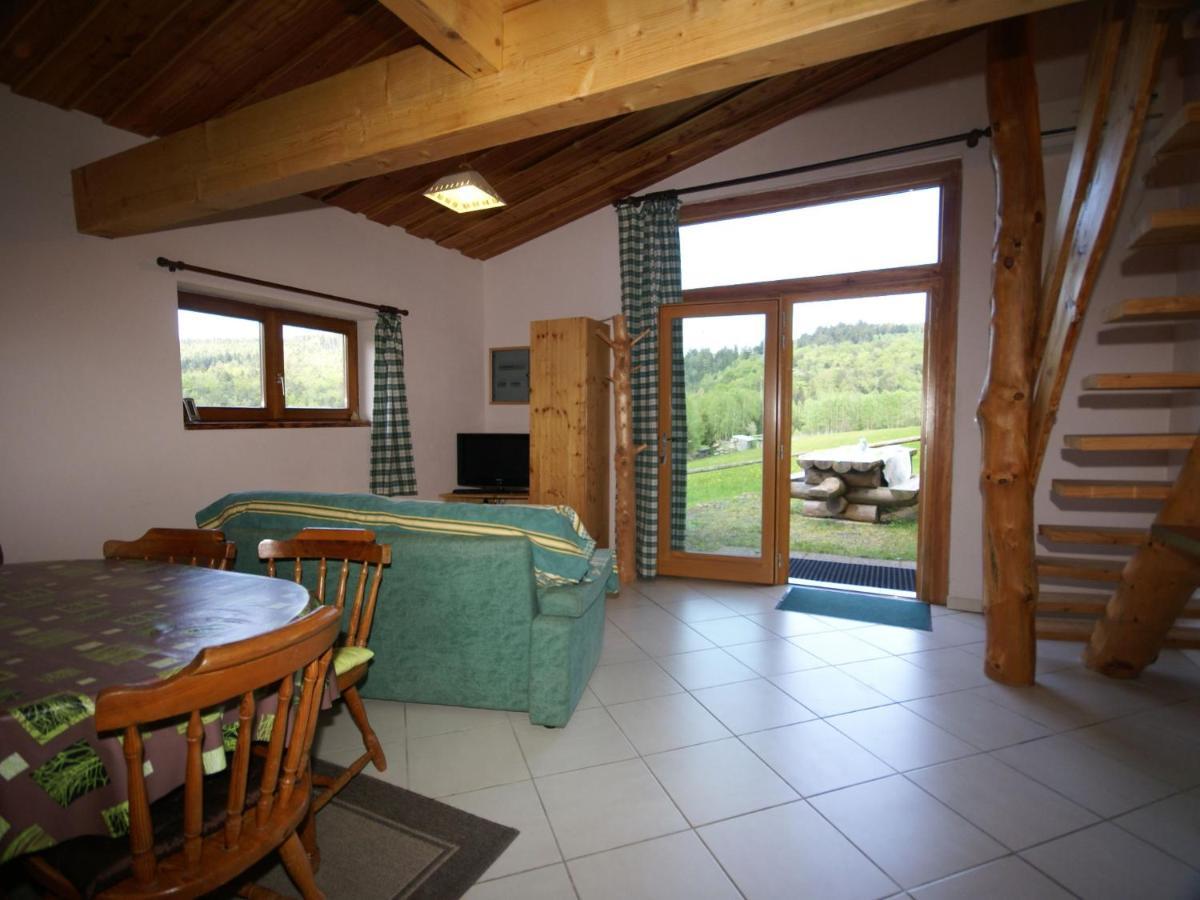 Cosy Holiday Home With Garden In Walscheid Exterior photo