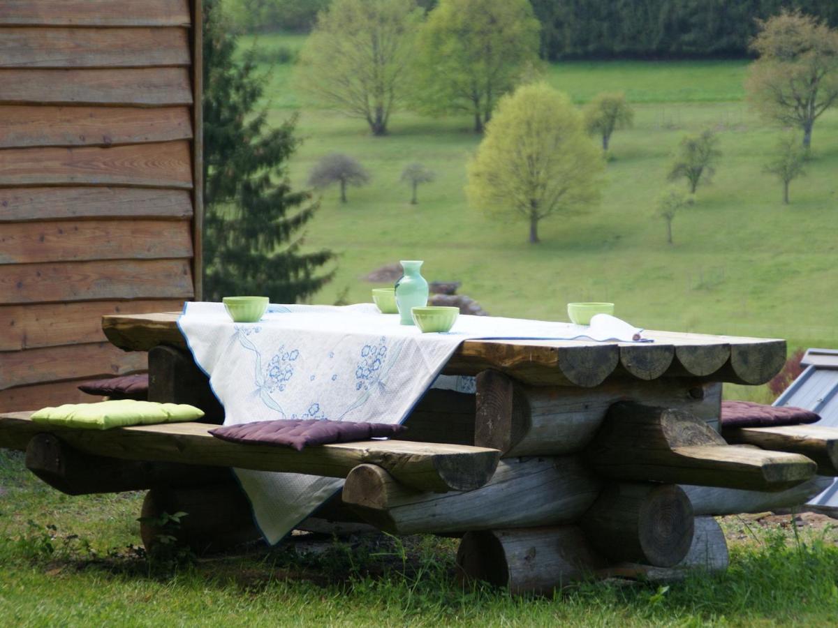 Cosy Holiday Home With Garden In Walscheid Exterior photo